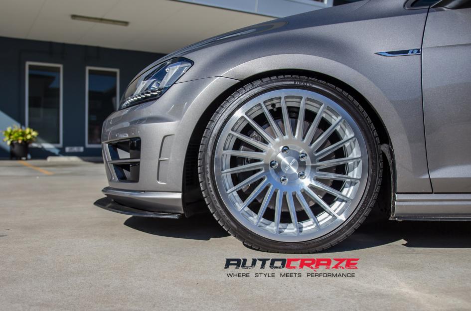 VOLKSWAGEN GOLF IND T SILVER MACHINED FACE